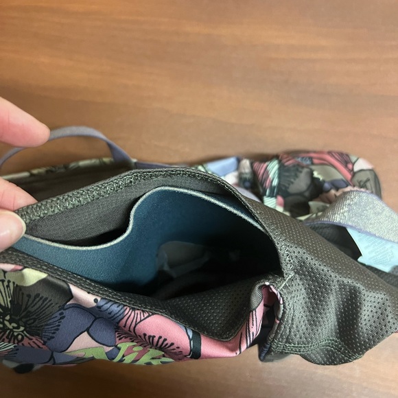 Nike floral bra - small - Picture 3 of 6